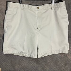LL Bean Shorts Mens 42 White Chino Button Fly Hiking Formal Golf Minimalist